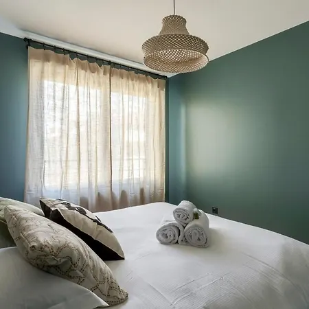 아파트 8th 3-bedroom - 6 Guests *